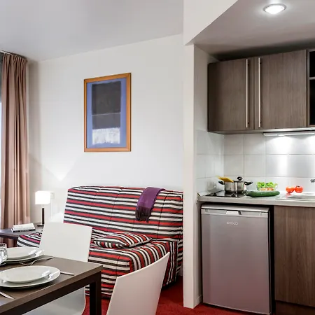 Adagio Access La París