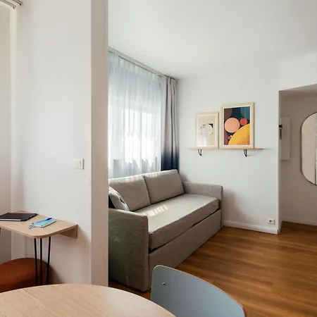Adagio Access La