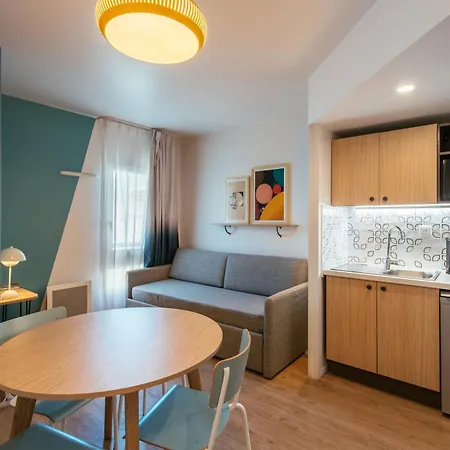 Adagio Access La Apartahotel