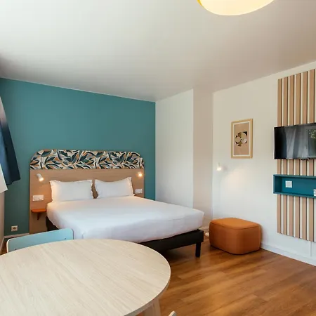 Adagio Access La Apartahotel 3*