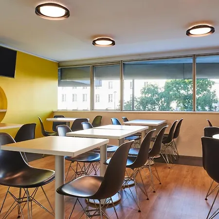 Adagio Access La Párizs