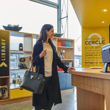 Adagio Access La Párizs