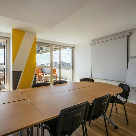 Adagio Access La Apartmanhotel 3*