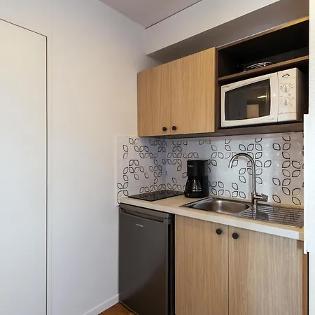 Adagio Access La Aparthotel 3*