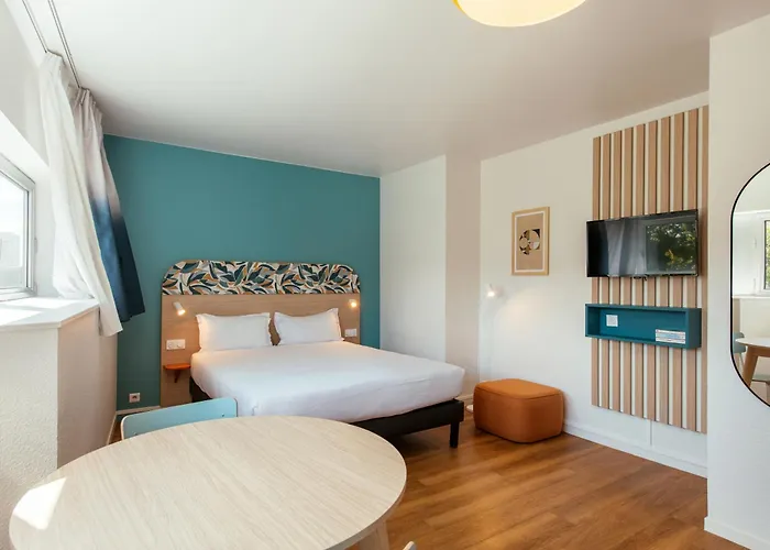 아다지오 액세스 라 빌레트 아파트호텔 3*