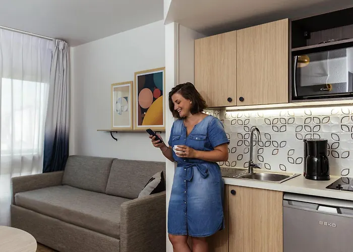 Adagio Access La Апарт-отель